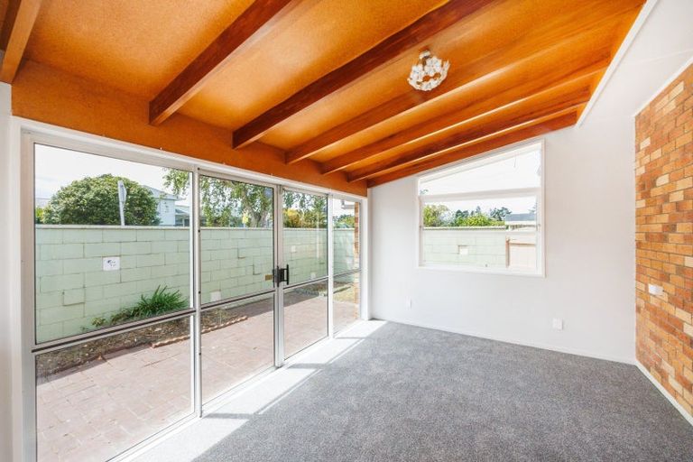 Photo of property in 2 Katene Street, West End, Palmerston North, 4412
