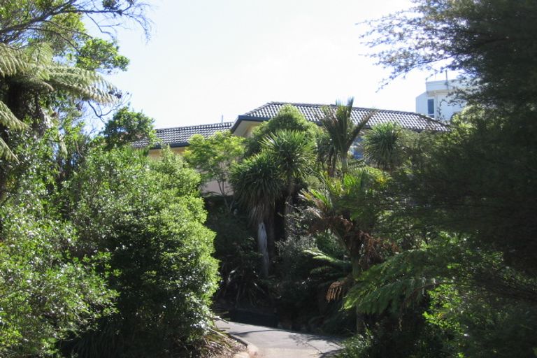 Photo of property in 96 Hadfield Street, Beach Haven, Auckland, 0626