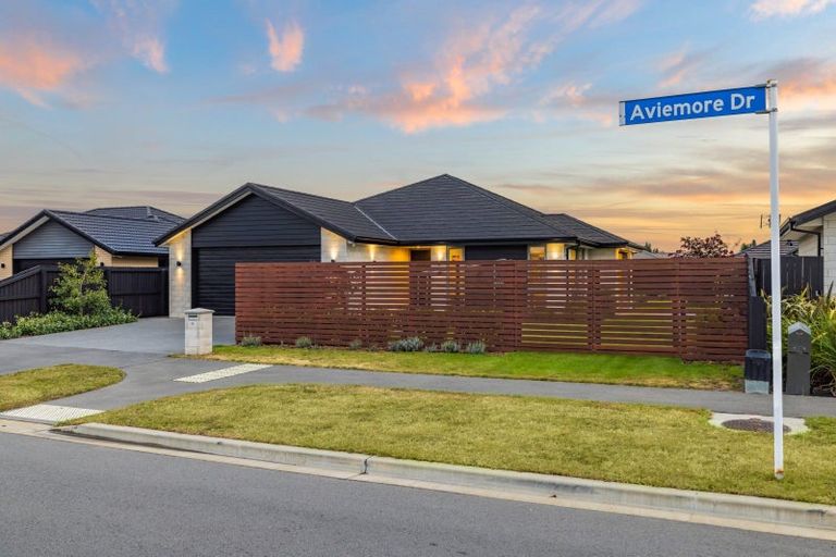 Photo of property in 76 Aviemore Drive, Marshland, Christchurch, 8083