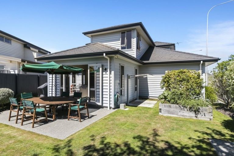 Photo of property in 8c Glen Iris Grove, Woburn, Lower Hutt, 5010