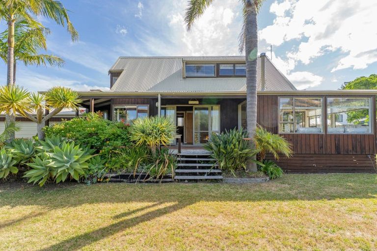 Photo of property in 14 Kennedy Park Drive, Pauanui, Hikuai, 3579