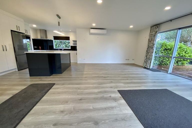 Photo of property in 5/48a Taharoto Road, Takapuna, Auckland, 0622