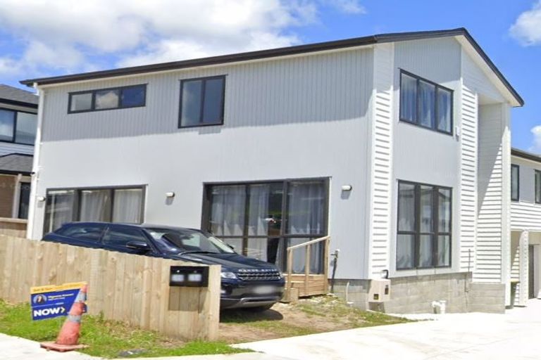 Photo of property in 38a Mcwhirters Farm Lane, Massey, Auckland, 0614