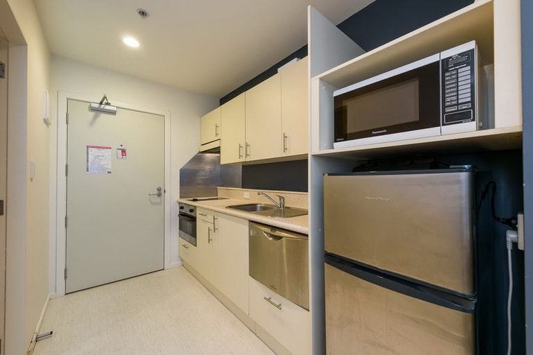 Photo of property in Terrace Heights Apartments, 2/163p The Terrace, Wellington Central, Wellington, 6011