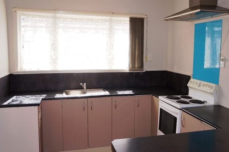 Photo of property in 25 Collins Road, Melville, Hamilton, 3206