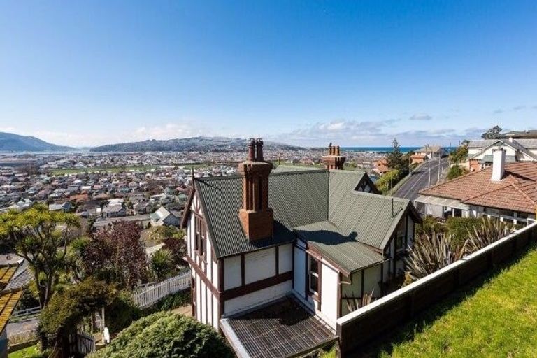 Photo of property in 38 Easther Crescent, Kew, Dunedin, 9012