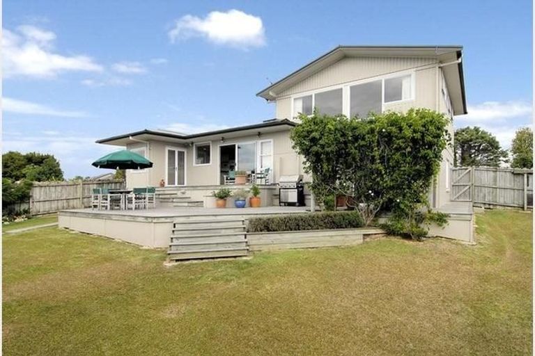 Photo of property in 391 East Coast Road, Mairangi Bay, Auckland, 0630