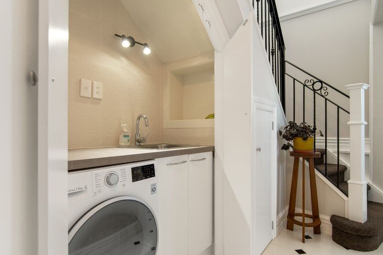 Photo of property in 63 Harbour View Road, Omokoroa, 3114