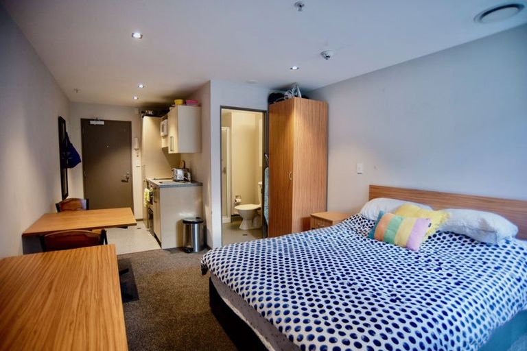 Photo of property in Dual Apartments, 108/142 Vivian Street, Te Aro, Wellington, 6011