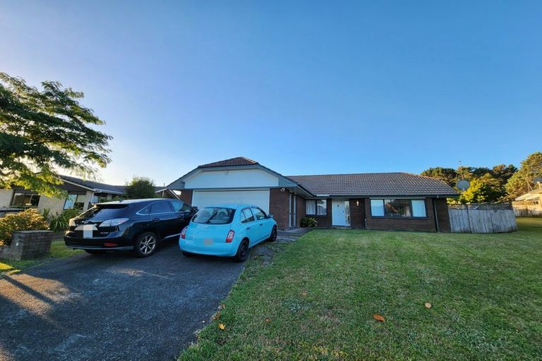 Photo of property in 49 Golfland Drive, Golflands, Auckland, 2013