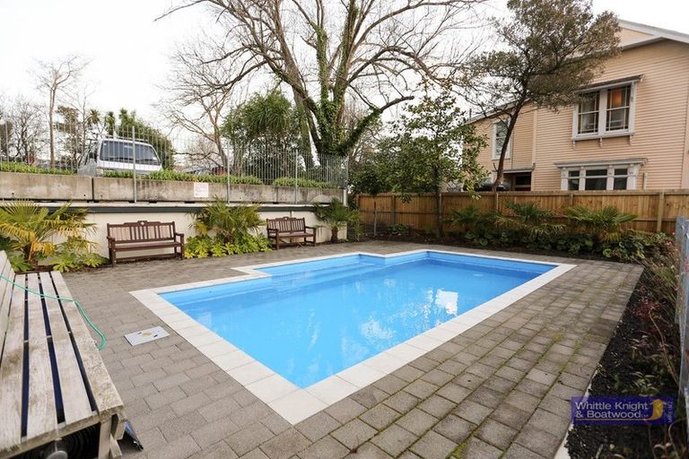 Photo of property in Gloucester Towers, 11/28 Gloucester Street, Christchurch Central, Christchurch, 8013