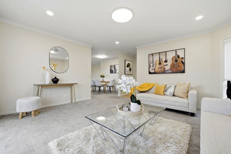 Photo of property in 19 Black Teal Close, Unsworth Heights, Auckland, 0632