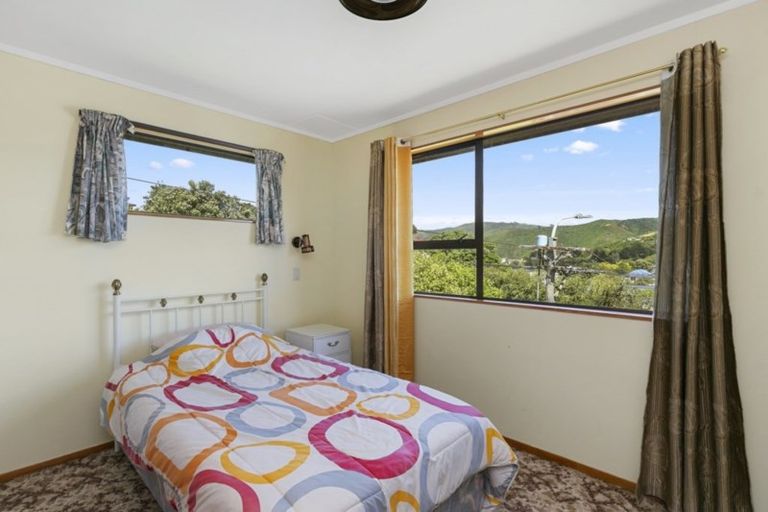 Photo of property in 57 Mills Road, Brooklyn, Wellington, 6021