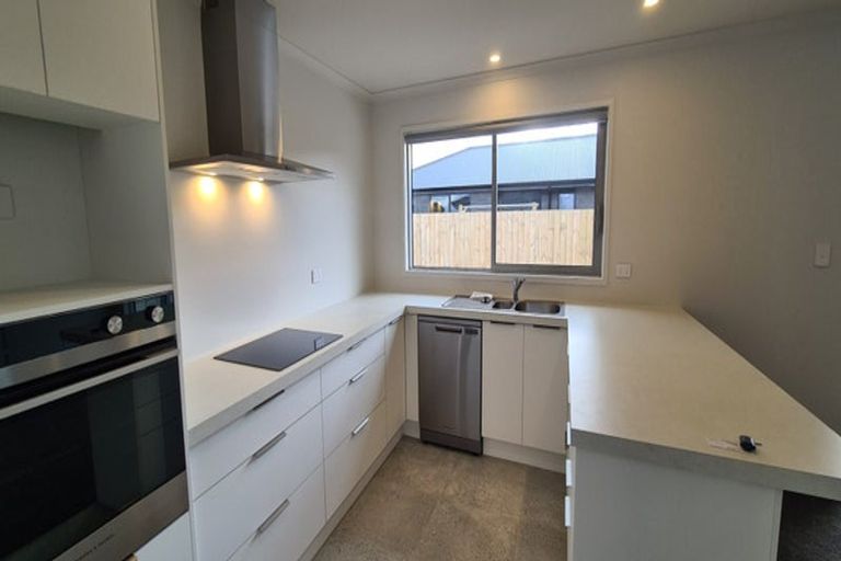 Photo of property in 23 Saint Michael Crescent, One Tree Point, 0118