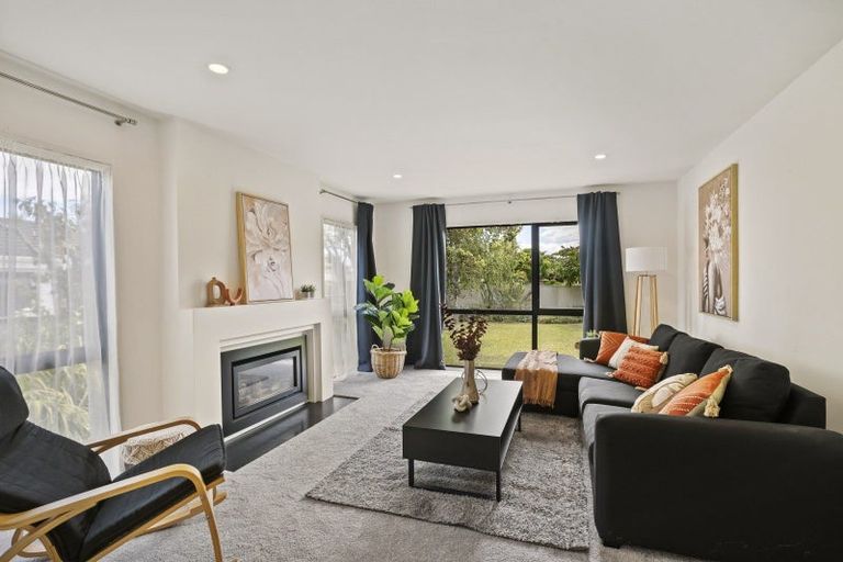 Photo of property in 56 Kapanui Road, Waikanae, 5036