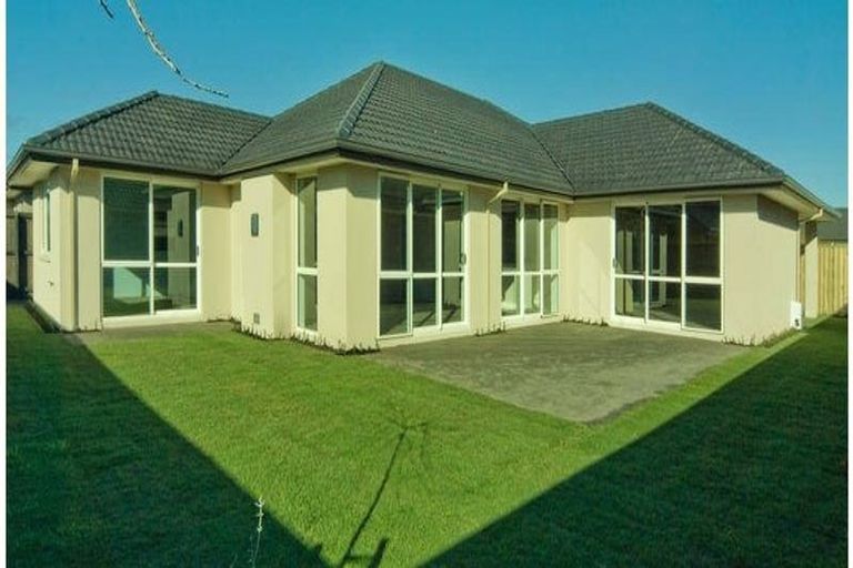 Photo of property in 16 O'dea Place, Burnside, Christchurch, 8053