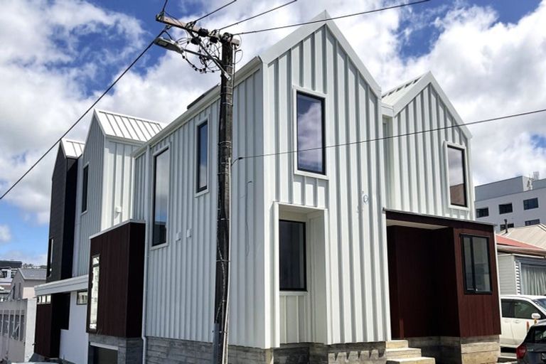 Photo of property in 9a Edge Hill, Mount Victoria, Wellington, 6011