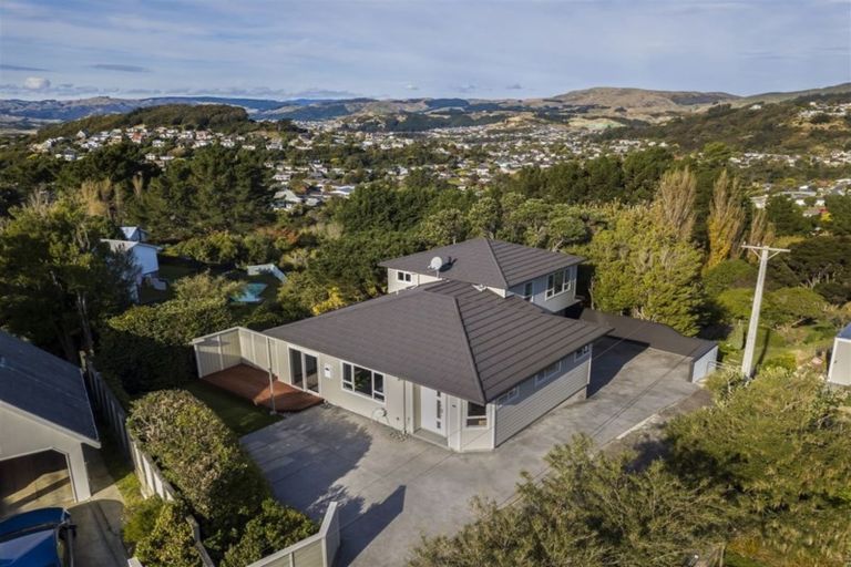 Photo of property in 68a Kahu Road, Paremata, Porirua, 5024