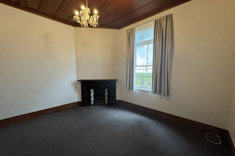 Photo of property in 37 Te Wharepouri Street, Berhampore, Wellington, 6023