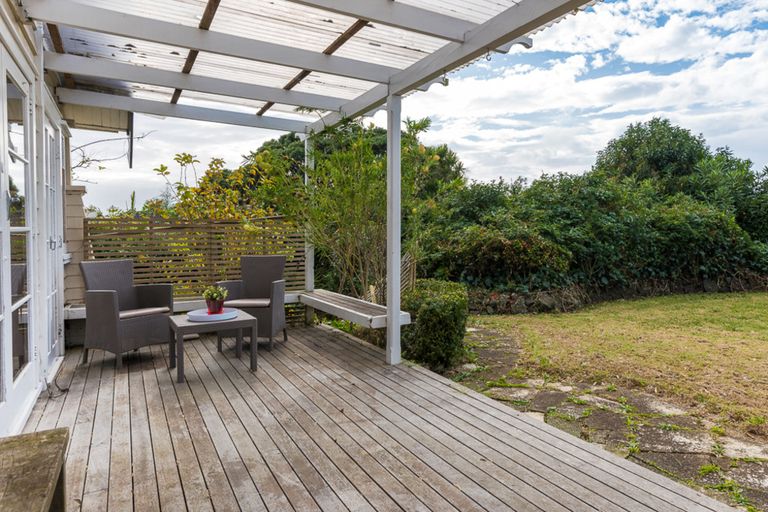 Photo of property in 525 Mount Albert Road, Three Kings, Auckland, 1042