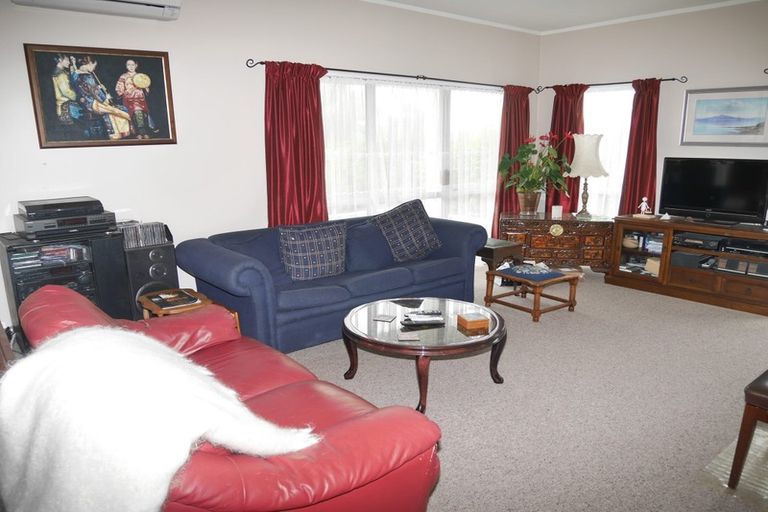 Photo of property in 38 Rosewood Place, Paraparaumu, 5032