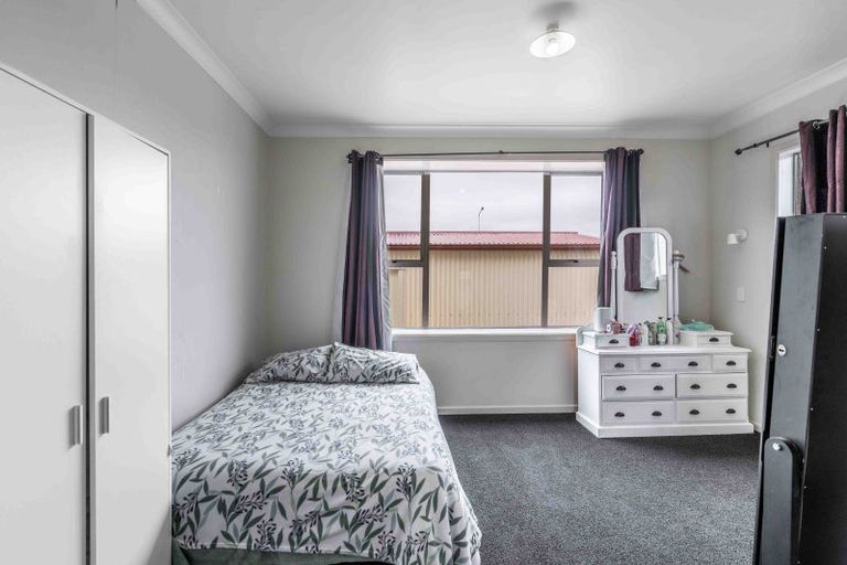 Photo of property in 124 Newcastle Street, Windsor, Invercargill, 9810