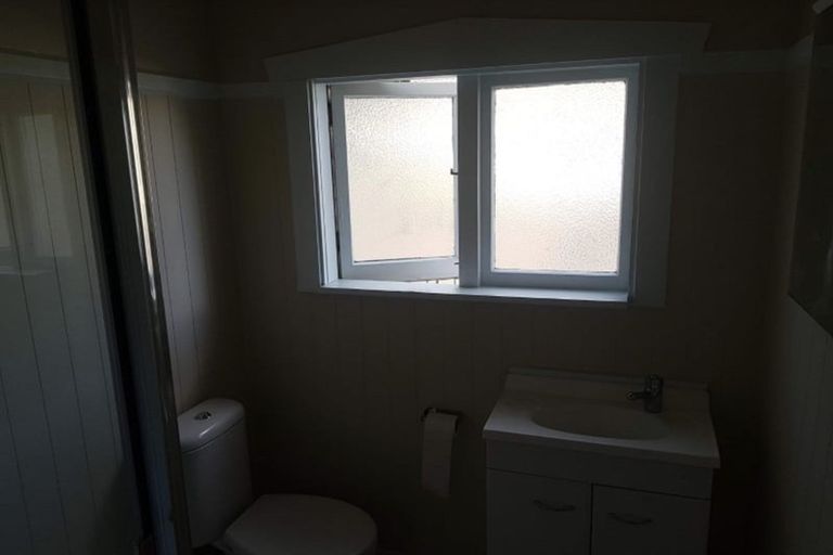 Photo of property in 11 Dallas Street, Riccarton, Christchurch, 8041