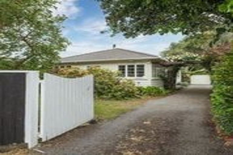 Photo of property in 65 Windermere Road, Papanui, Christchurch, 8053
