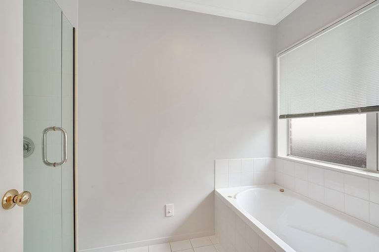 Photo of property in 9 Aloma Way, Glenview, Hamilton, 3206