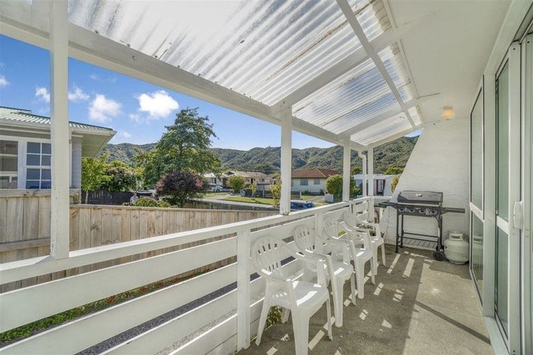 Photo of property in 321a Wellington Road, Wainuiomata, Lower Hutt, 5014