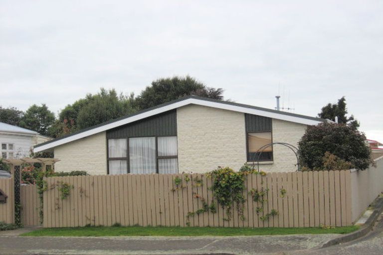 Photo of property in 14 Douglas Street, Levin, 5510