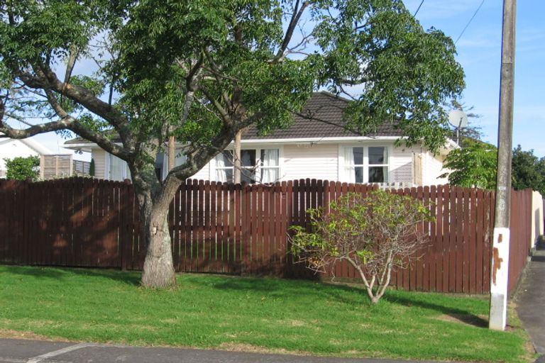 Photo of property in 125 Wharf Road, Te Atatu Peninsula, Auckland, 0610