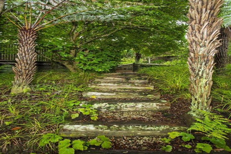 Photo of property in 116 Stapleford Crescent, Browns Bay, Auckland, 0630