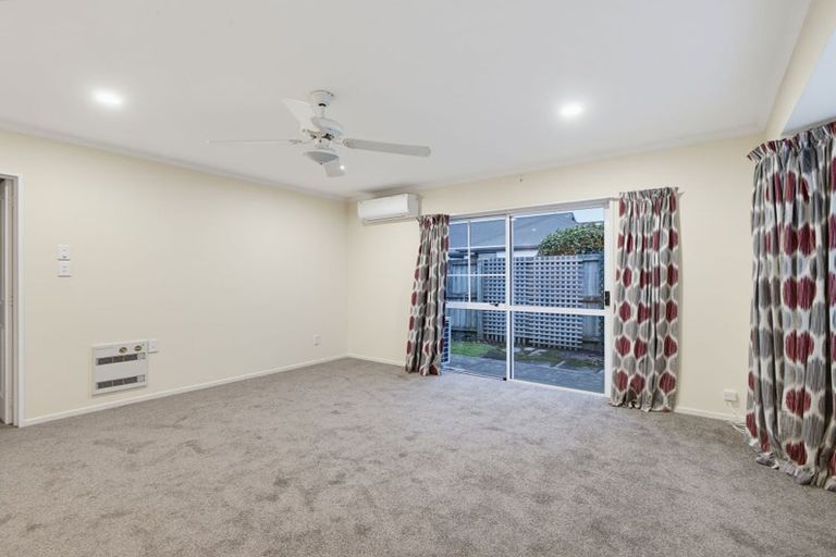 Photo of property in 15 Kingsbury Avenue, Rangiora, 7400
