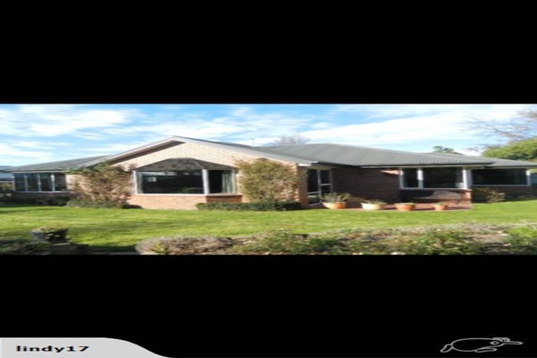 Photo of property in 2 Harrod Place, Rangiora, 7400