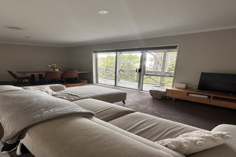 Photo of property in 10 Sapphire Place, Bayview, Auckland, 0629