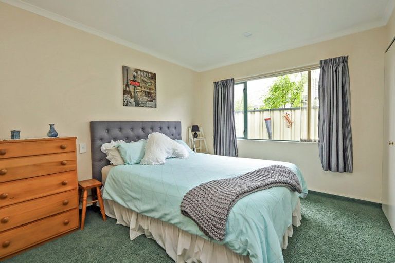 Photo of property in 9 Flemington Place, Taradale, Napier, 4112