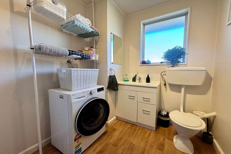 Photo of property in 3/5 Division Street, Riccarton, Christchurch, 8041