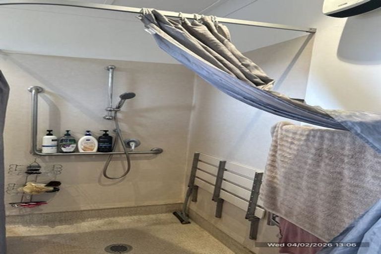 Photo of property in 14 Ellison Place, Pakuranga Heights, Auckland, 2010