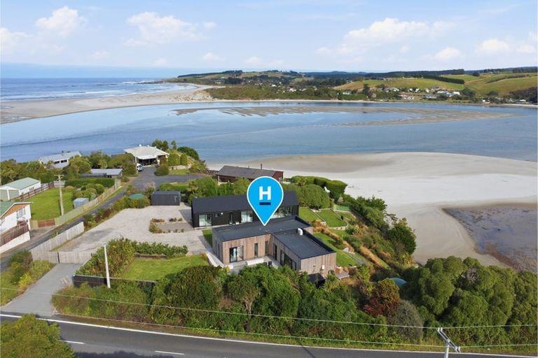 Photo of property in 1371 Taieri Mouth Road, Taieri Mouth, 9091