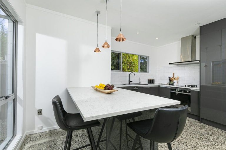 Photo of property in 106 Sanders Road, Paremoremo, Albany, 0793