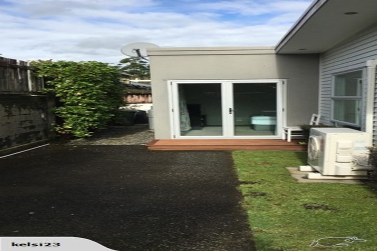 Photo of property in 33a Waimea Street, Westown, New Plymouth, 4310