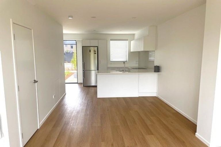 Photo of property in 18 Kotuitui Street, Manukau, Auckland, 2104