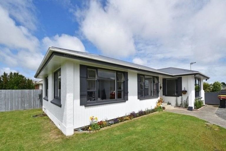 Photo of property in 9 Manapouri Street, Strathern, Invercargill, 9812