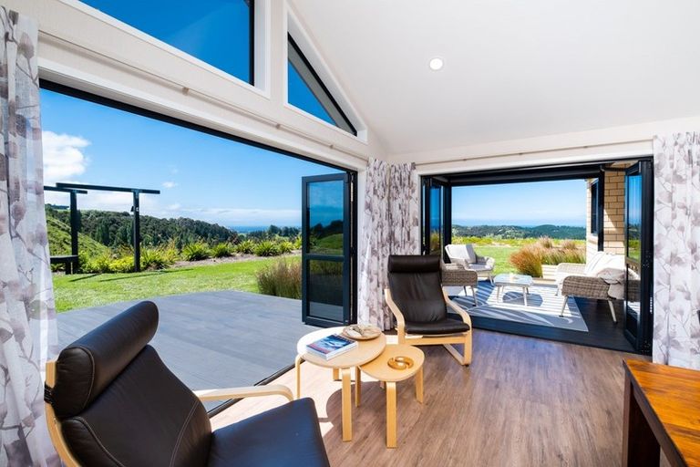 Photo of property in 229 Eskridge Drive, Eskdale, Napier, 4182