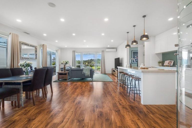 Photo of property in 94 Pohutukawa Parade, Riverhead, 0820