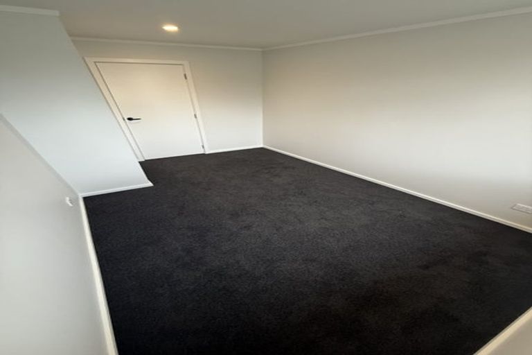 Photo of property in 1 Robertshawe Crescent, Dannevirke, 4930