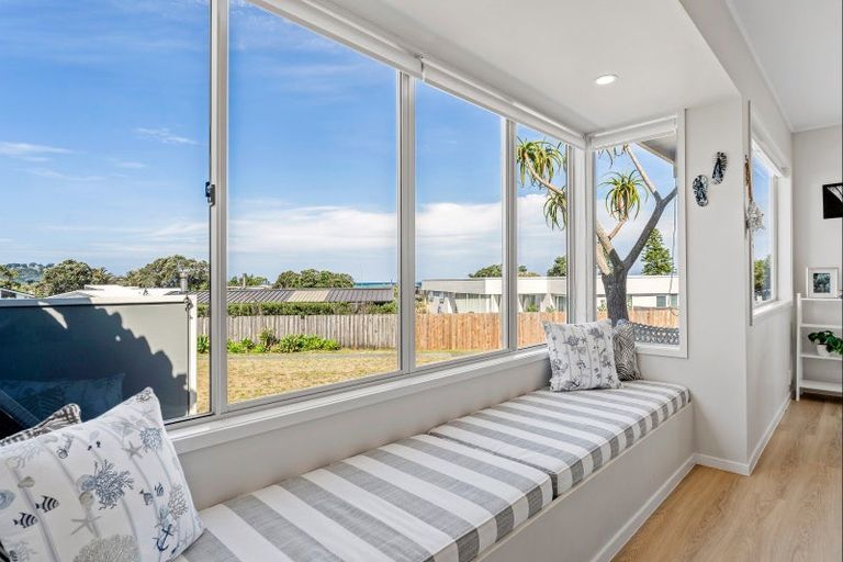 Photo of property in 7 Thistle Terrace, Omaha, 0986