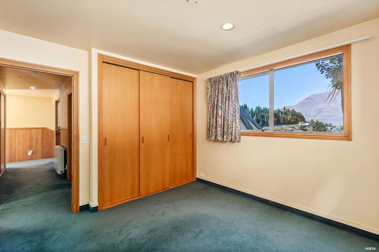 Photo of property in 15 Dart Place, Fernhill, Queenstown, 9300