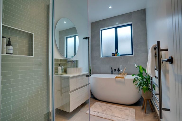 Photo of property in 16 Northampton Drive, Prebbleton, 7676